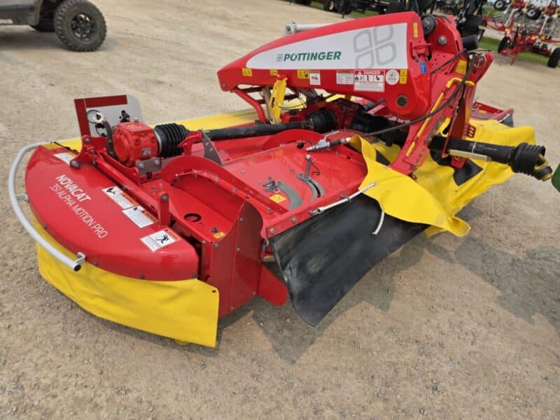 Pottinger Novacat V10000 ED Triple Mower with 351 Alpha Motion Front Mower