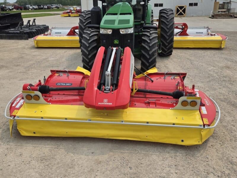 Pottinger Novacat V10000 ED Triple Mower with 351 Alpha Motion Front Mower