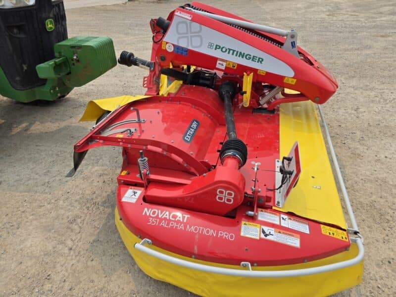 Pottinger Novacat V10000 ED Triple Mower with 351 Alpha Motion Front Mower