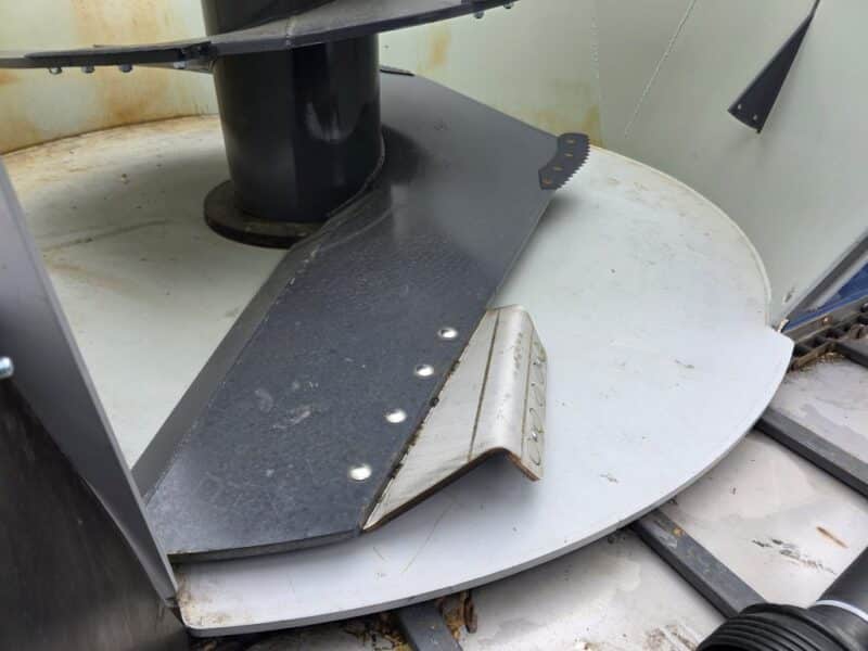 5240 Penta Mixer w. Hurricane Auger