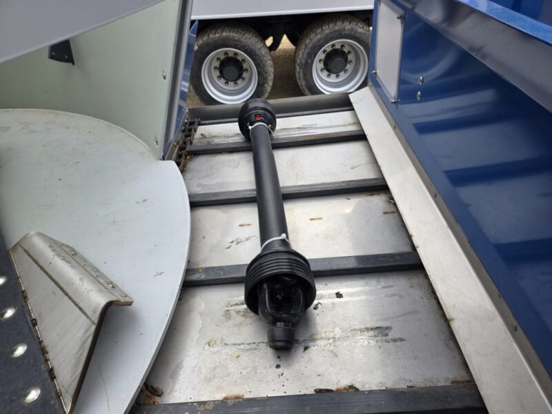5240 Penta Mixer w. Hurricane Auger