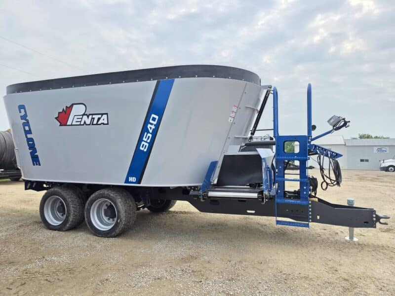 9540 Penta Trailer Mixer w. Cyclone Augers