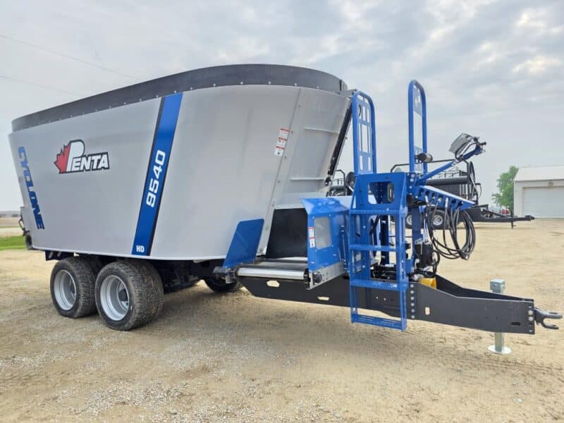 9540 Penta Trailer Mixer w. Cyclone Augers