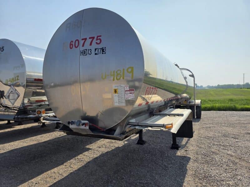U-4819 2006 West Mark 6400 Gallon Stainless Steel Semi Tanker