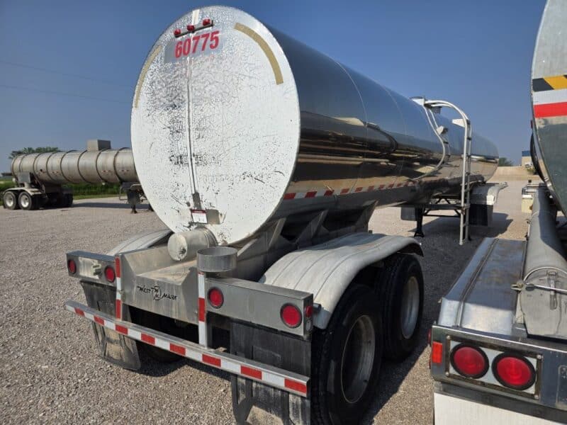 U-4819 2006 West Mark 6400 Gallon Stainless Steel Semi Tanker