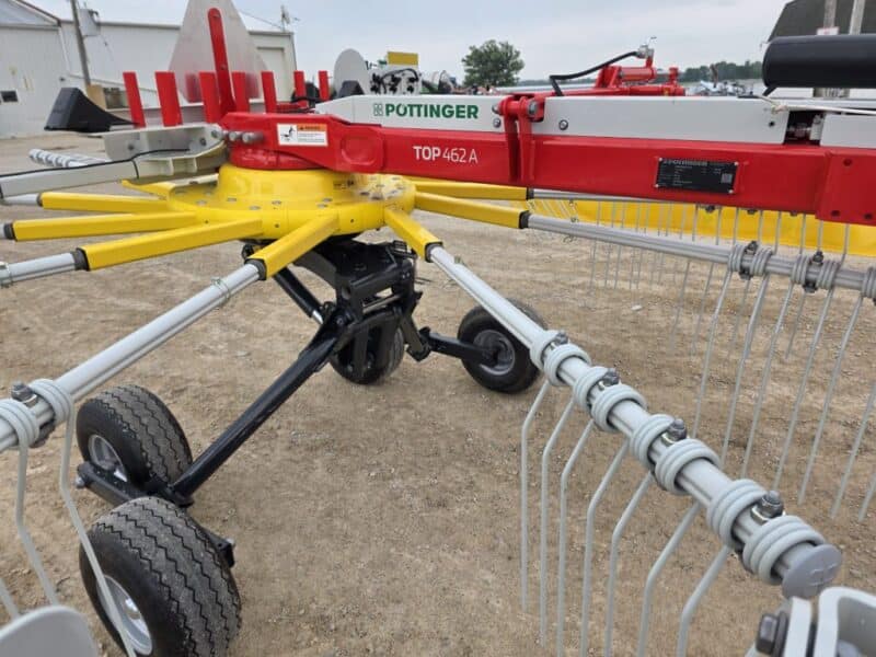 Pottinger Top 462A 15′ Rake