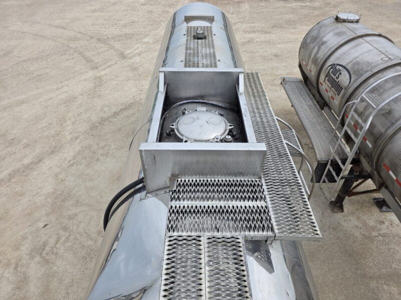 U-4823 1998 Nova 7000 Gallon Stainless Steel Semi Tanker