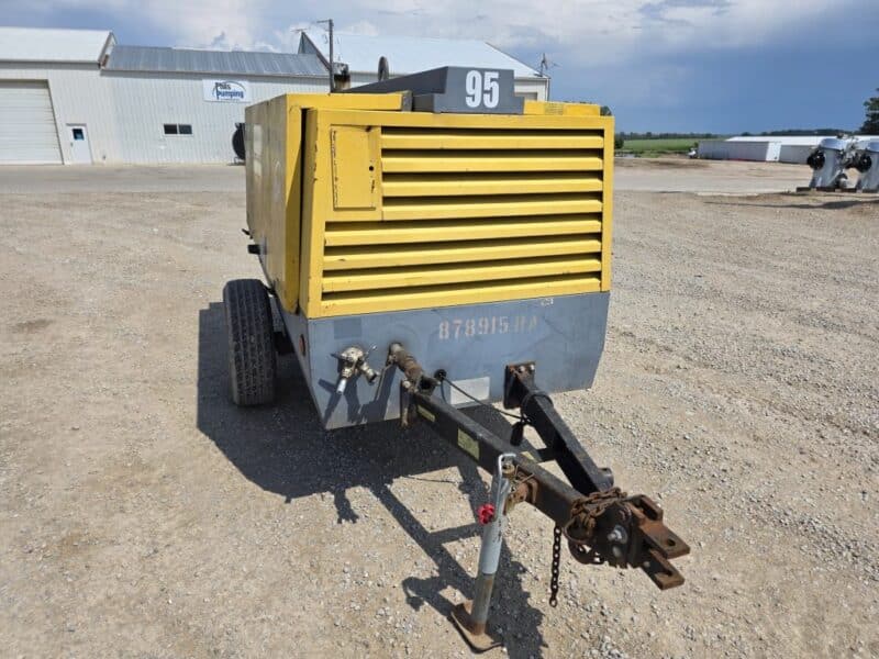 AC-95 375 CFM 2011 Atlas John Deere Engine Air Compressor