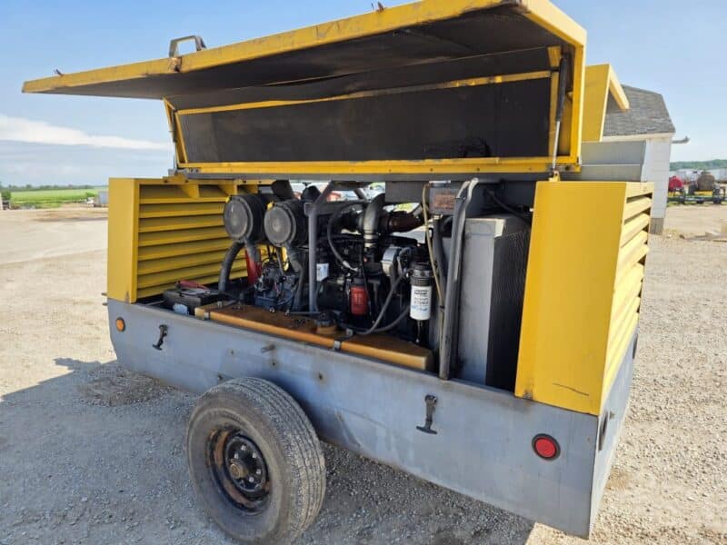 AC-95 375 CFM 2011 Atlas John Deere Engine Air Compressor