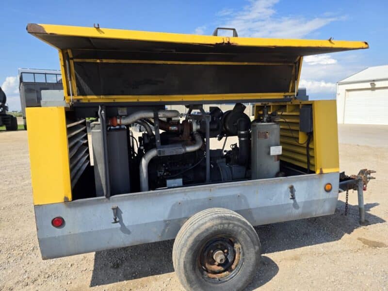 AC-95 375 CFM 2011 Atlas John Deere Engine Air Compressor
