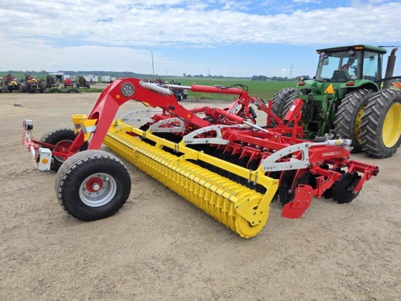 New 6001T 20′ Pull Type Pottinger Terra Disc with Pack Ring roller