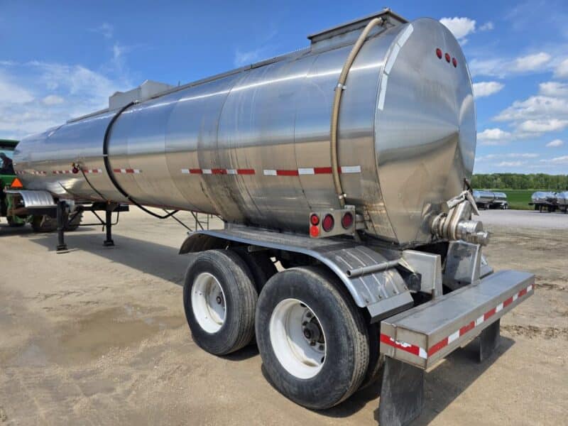 U-4825 1998 Polar 7000 Gallon Stainless Steel Semi Tanker