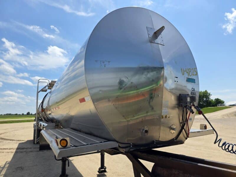 U-4825 1998 Polar 7000 Gallon Stainless Steel Semi Tanker