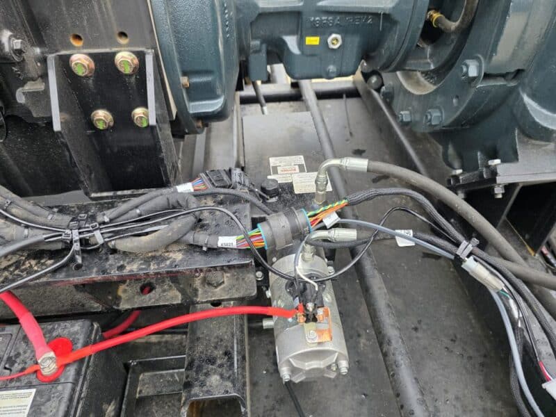 Phil’s 13.6L John Deere Power Unit 6819MPC Sand Cornell w. UTV Ramps