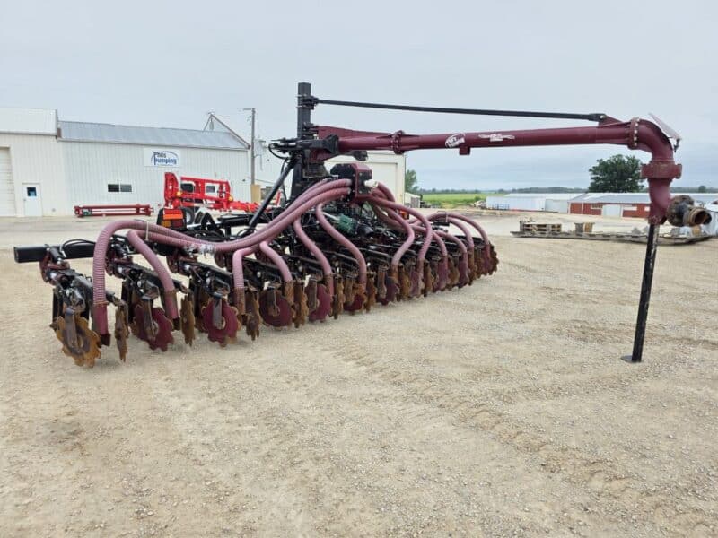 28′ ZML Toolbar w. 14 Red Viper Gen 3 Row Units w. 6″ Stinger
