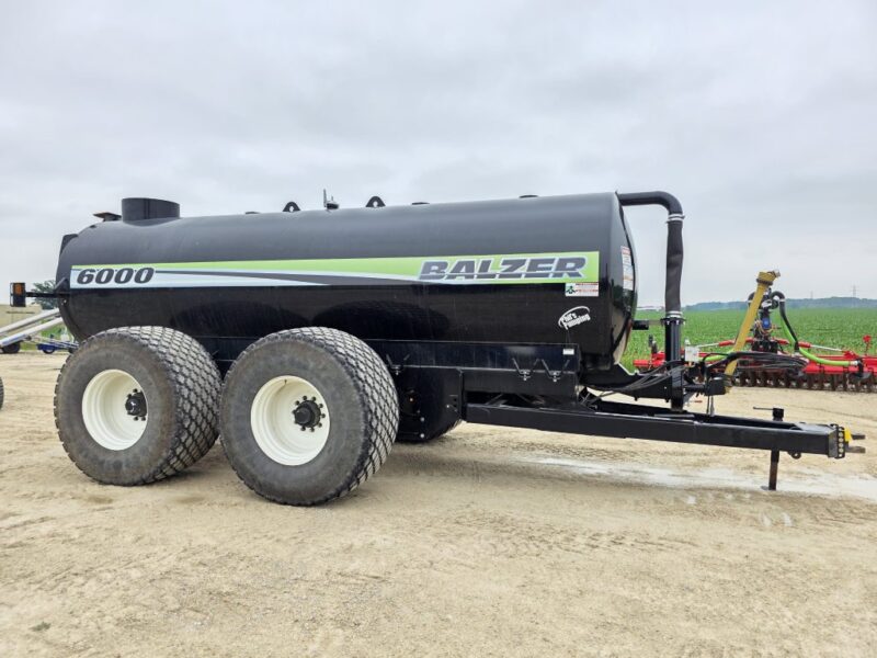 Lightly Used Balzer 6000 Gallon Tandem Round Tanker w. Rear Steerable Axle