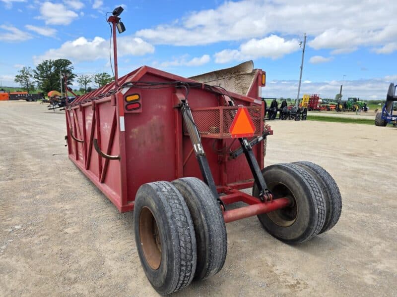 4000 Gallon Phil’s Pumping Manure Transfer Dumpster