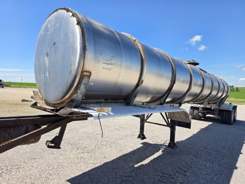 U-4819 2006 West Mark 6400 Gallon Stainless Steel Semi Tanker