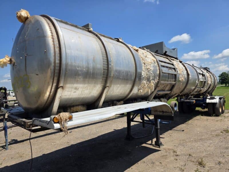 U-4823 1998 Nova 7000 Gallon Stainless Steel Semi Tanker