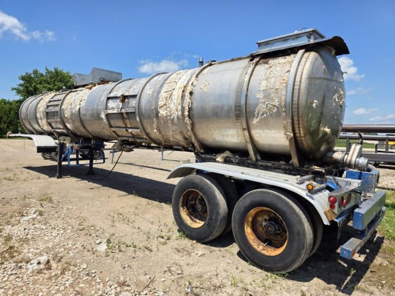 U-4823 1998 Nova 7000 Gallon Stainless Steel Semi Tanker