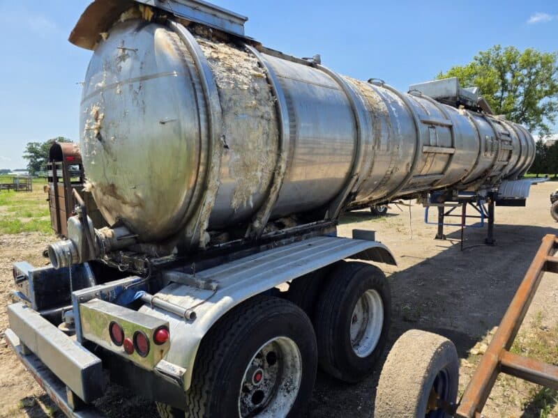 U-4823 1998 Nova 7000 Gallon Stainless Steel Semi Tanker