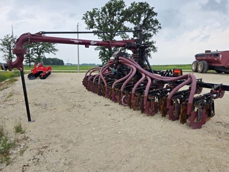 24′ ZML Toolbar w. 12 Red Viper Gen 3 Row Units w. 6″ Stinger