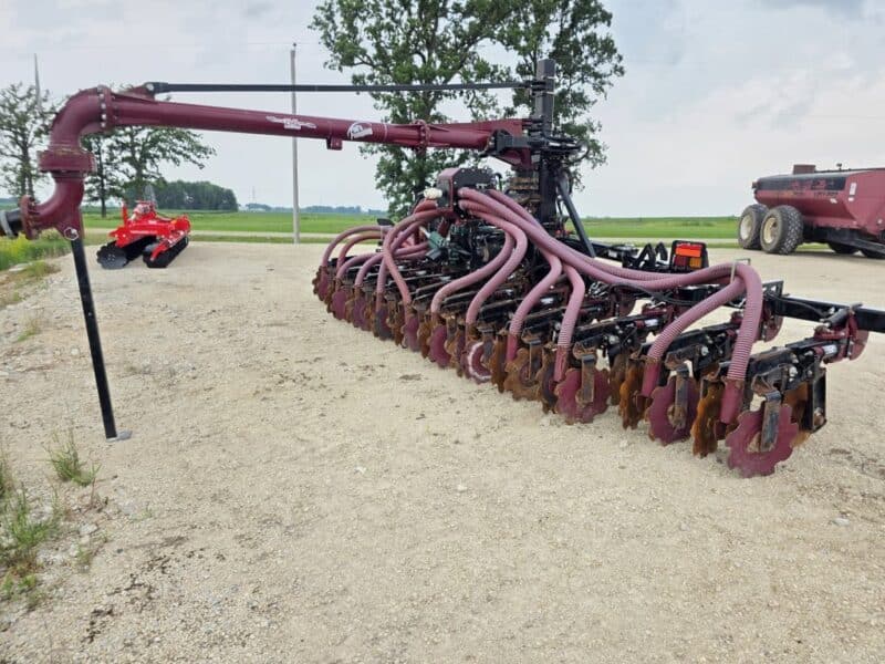 24′ ZML Toolbar w. 12 Red Viper Gen 3 Row Units w. 6″ Stinger