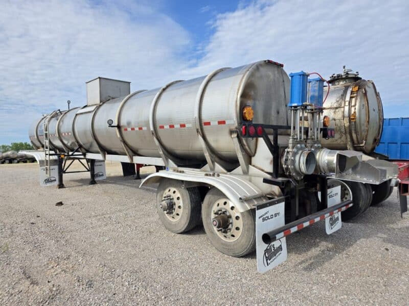 U-4819 2006 West Mark 6400 Gallon Stainless Steel Semi Tanker