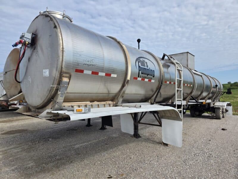 U-4819 2006 West Mark 6400 Gallon Stainless Steel Semi Tanker