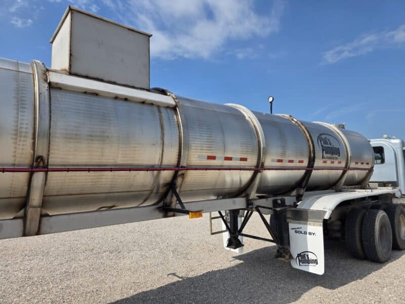 U-4819 2006 West Mark 6400 Gallon Stainless Steel Semi Tanker