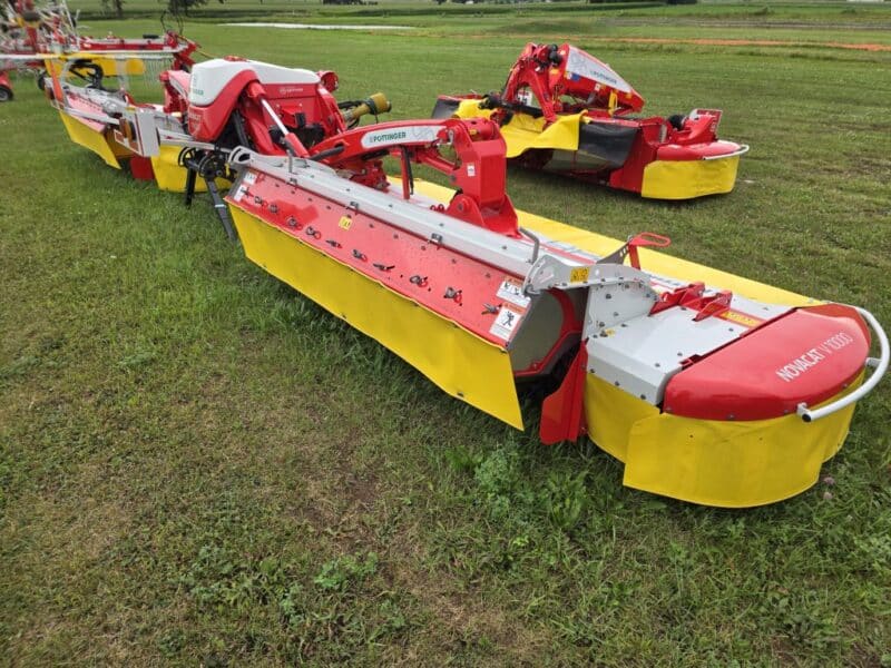 Pottinger Novacat V10000 ED Triple Mower with 351 Alpha Motion Front Mower