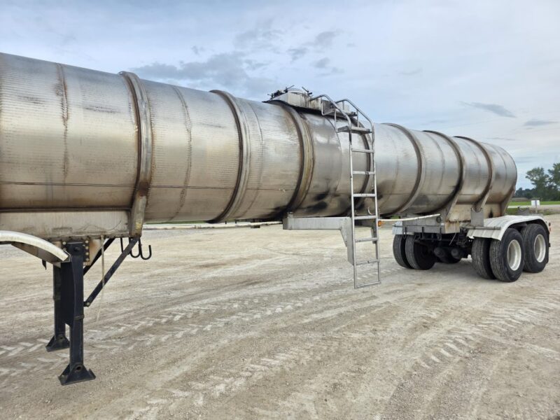 U-4826 1997 Beall 6700 Gallon Stainless Steel Semi Tanker