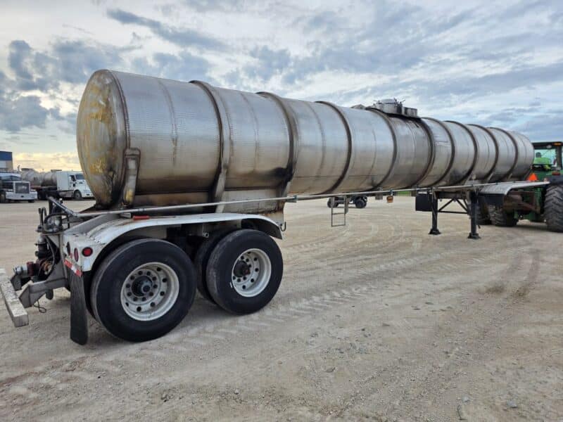 U-4826 1997 Beall 6700 Gallon Stainless Steel Semi Tanker