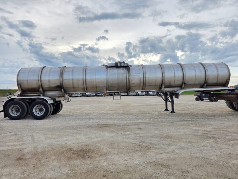 U-4826 1997 Beall 6700 Gallon Stainless Steel Semi Tanker