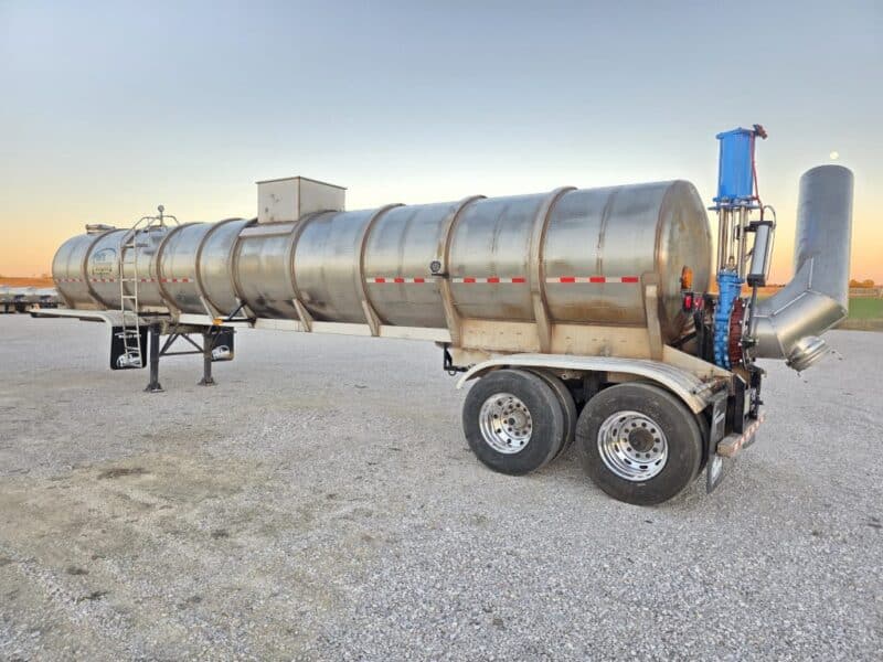 U-4826 1997 Beall 6700 Gallon Stainless Steel Semi Tanker