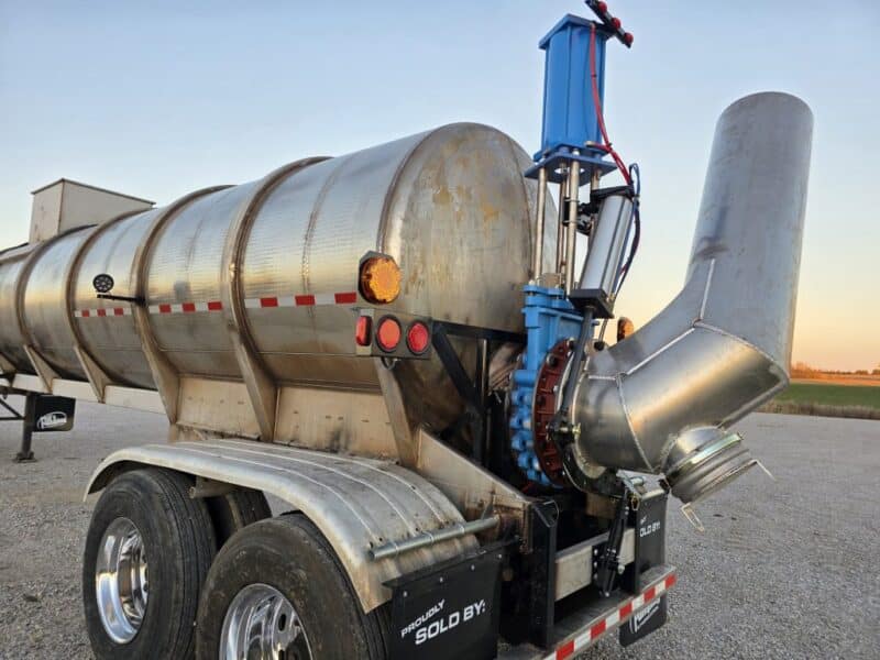 U-4826 1997 Beall 6700 Gallon Stainless Steel Semi Tanker