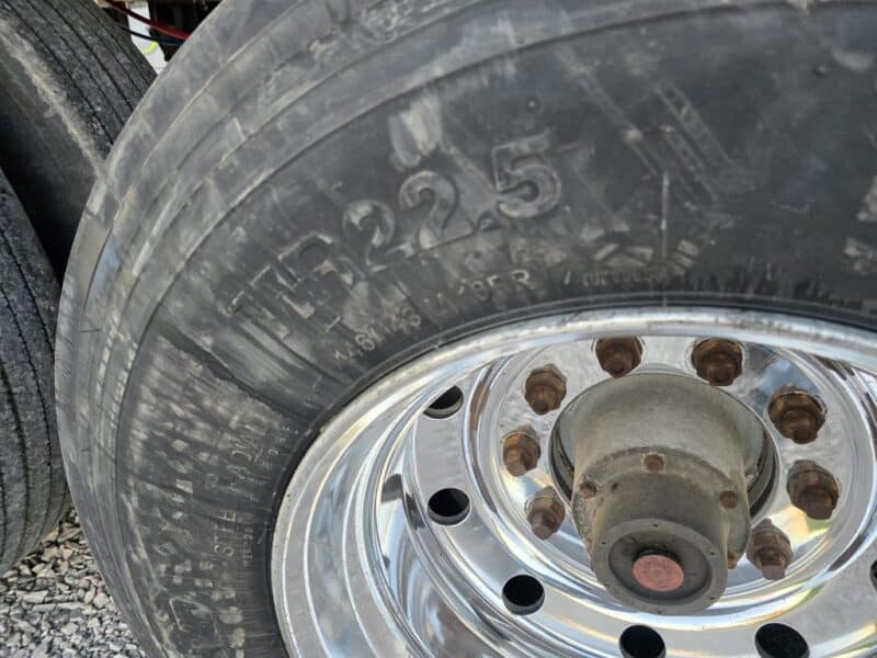 U-4826 1997 Beall 6700 Gallon Stainless Steel Semi Tanker