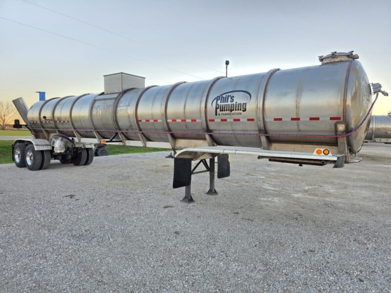 U-4826 1997 Beall 6700 Gallon Stainless Steel Semi Tanker