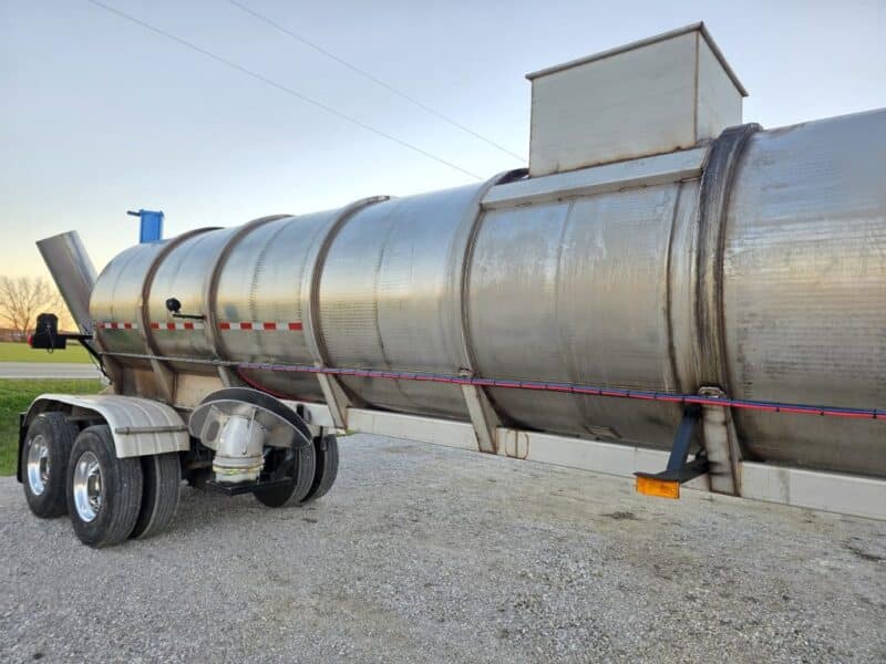 U-4826 1997 Beall 6700 Gallon Stainless Steel Semi Tanker