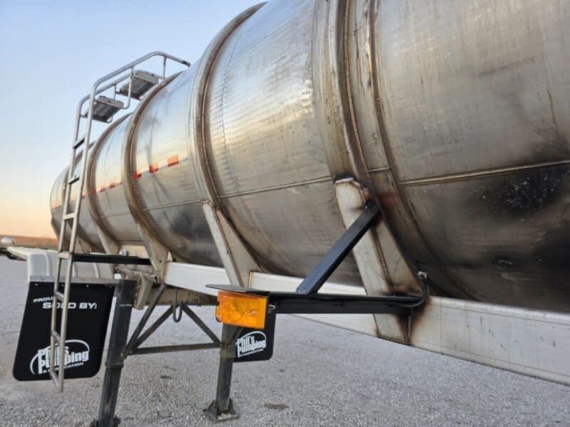 U-4826 1997 Beall 6700 Gallon Stainless Steel Semi Tanker