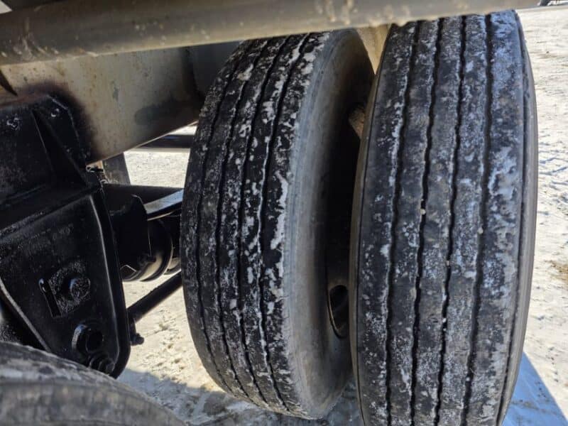 U-4824 1998 Polar 7000 Gallon Stainless Steel Semi Tanker