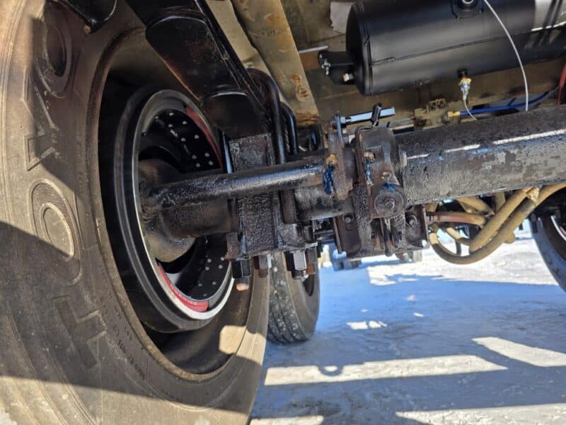 U-4824 1998 Polar 7000 Gallon Stainless Steel Semi Tanker