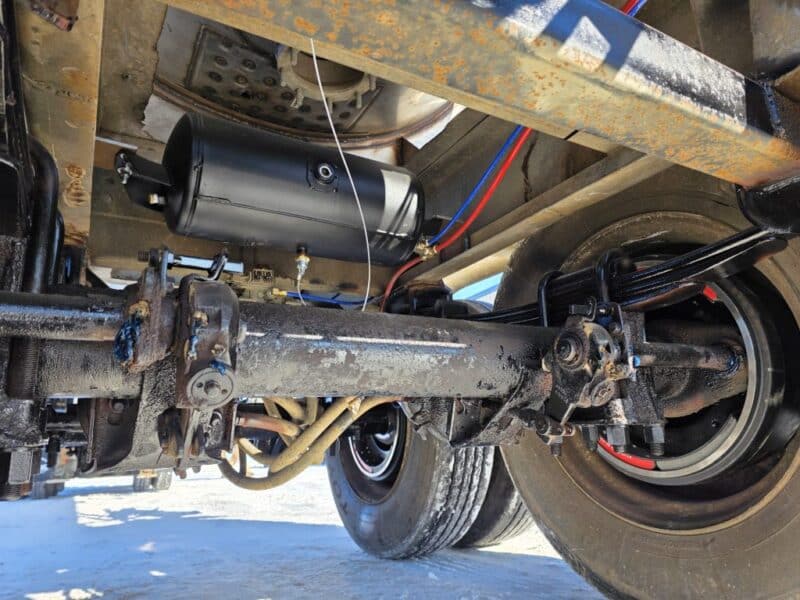 U-4824 1998 Polar 7000 Gallon Stainless Steel Semi Tanker