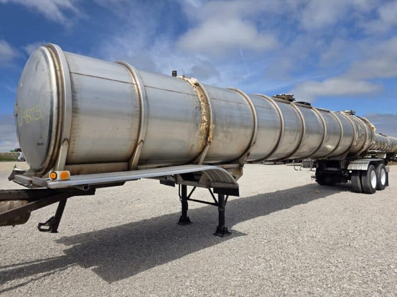 U-4825 1998 Polar 7000 Gallon Stainless Steel Semi Tanker