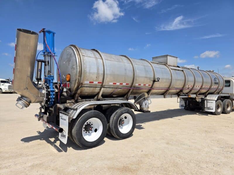 U-4825 1998 Polar 7000 Gallon Stainless Steel Semi Tanker
