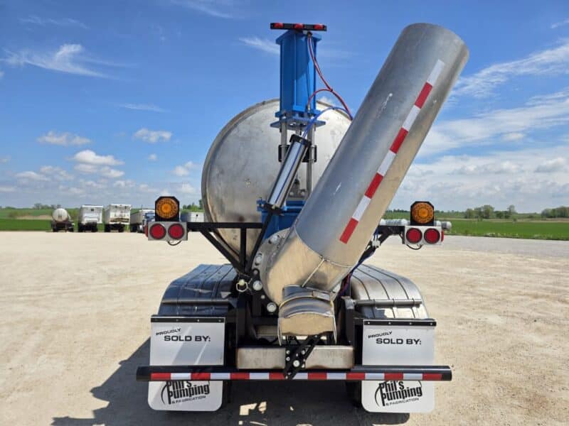 U-4825 1998 Polar 7000 Gallon Stainless Steel Semi Tanker