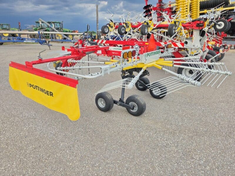 Pottinger Top 462A 15′ Rake