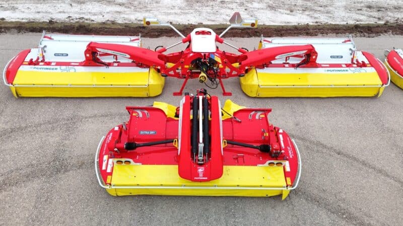 Pottinger Novacat V10000 ED Triple Mower with 351 Alpha Motion Front Mower