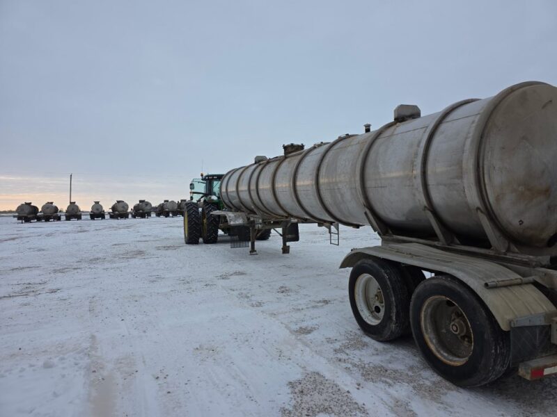 Discover U-4824 1998 Polar 7000 Gallon Stainless Steel tanker — a high-capacity semi tanker built for heavy-duty hauling