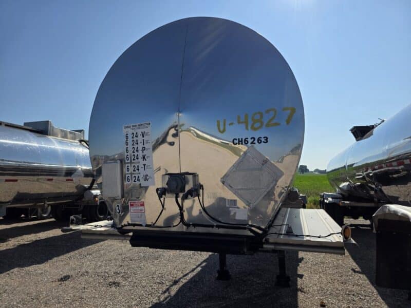 U-4827 1988 STE 7000 Gallon Stainless Steel Semi Tanker